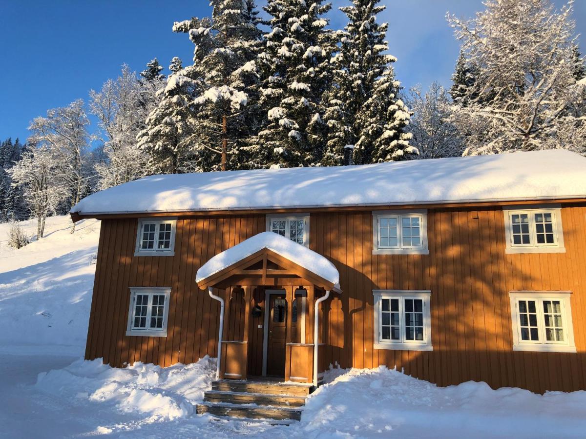 Holiday home Bakarstuo, Utpa Neset Trofors