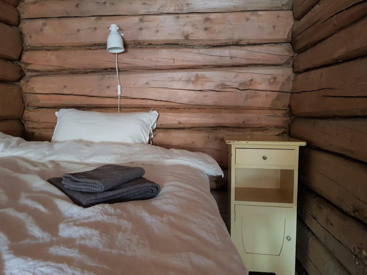 Bakarstuo, Utpa Neset Trofors